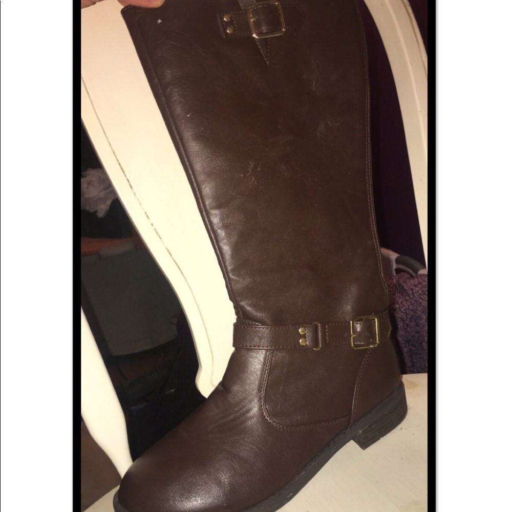 Riding boots